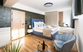 Monner Wine Residence